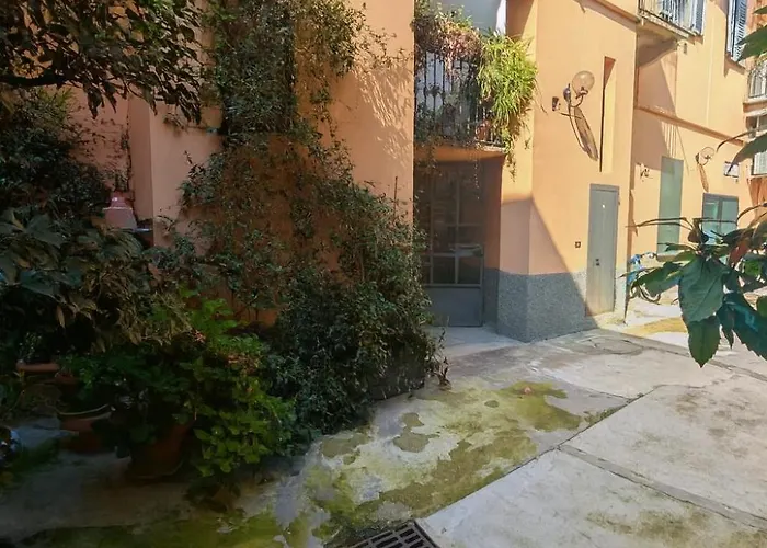 Апартаменты Hbhall Navigli 5 *