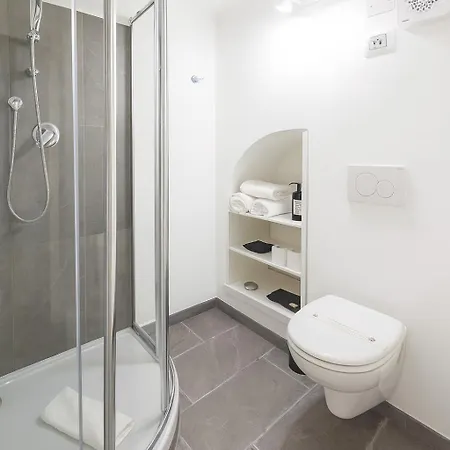 Hbhall Navigli 5 Apartmán Milán